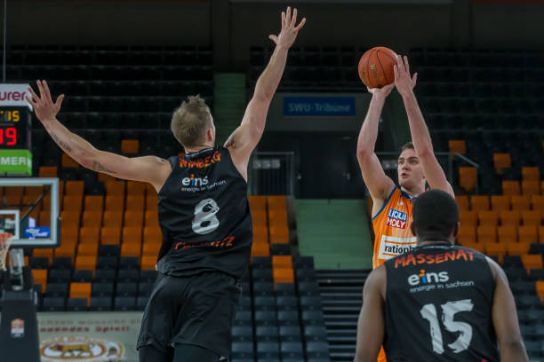 对中超战术 对中超战术